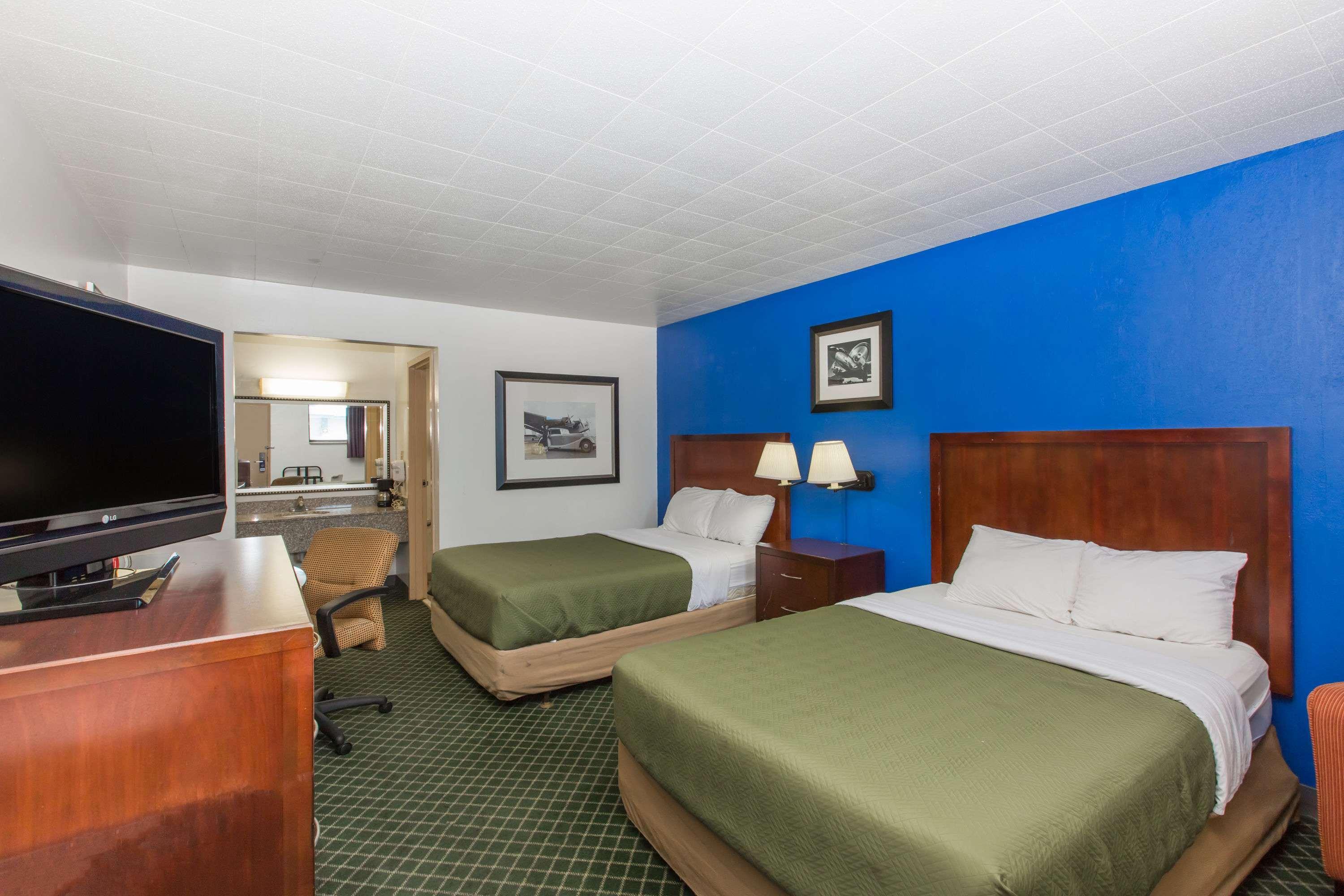 Travelodge By Wyndham Great Bend Exterior foto