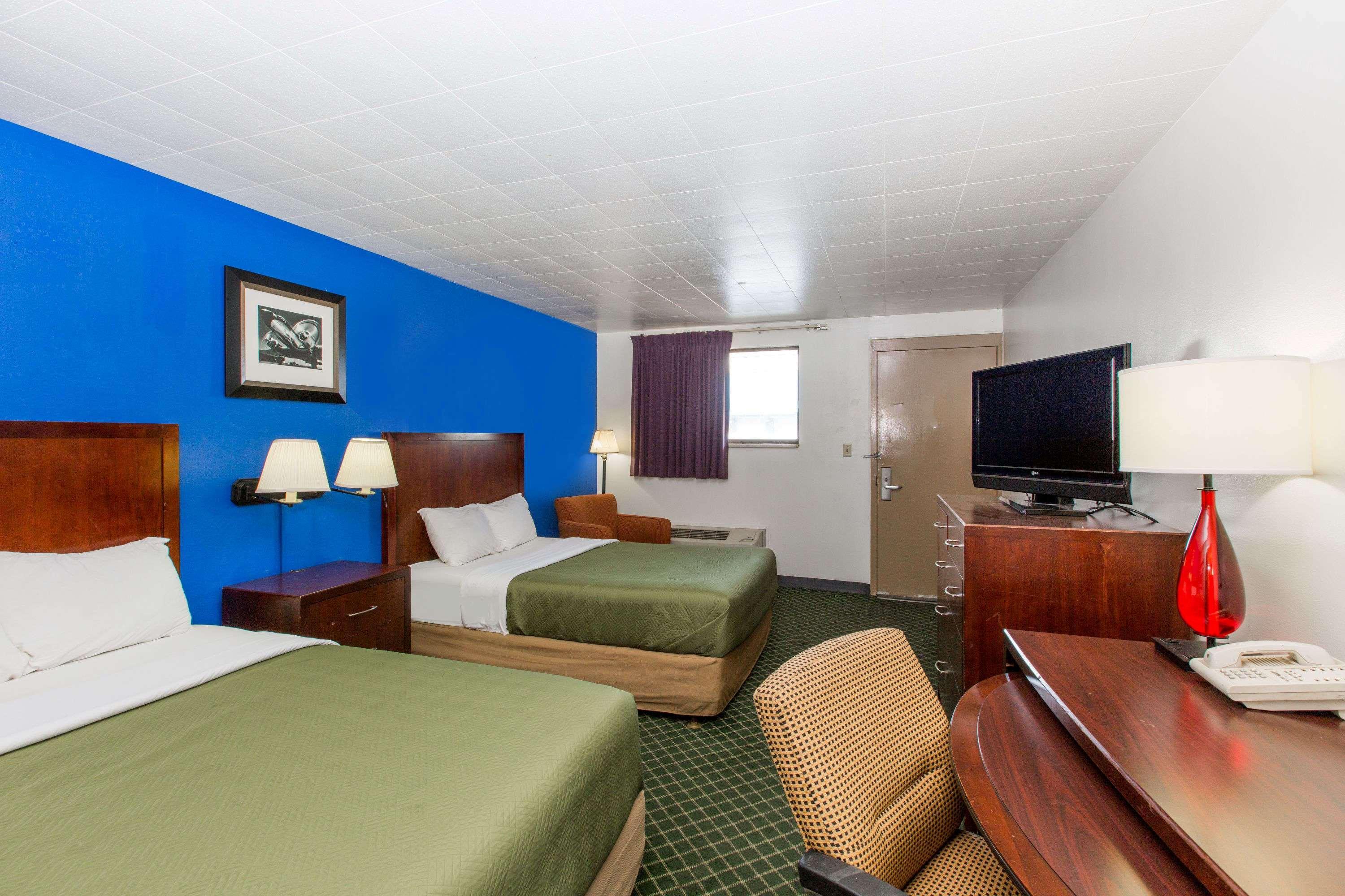 Travelodge By Wyndham Great Bend Exterior foto